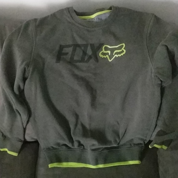 Sweater - Picture 1 of 3